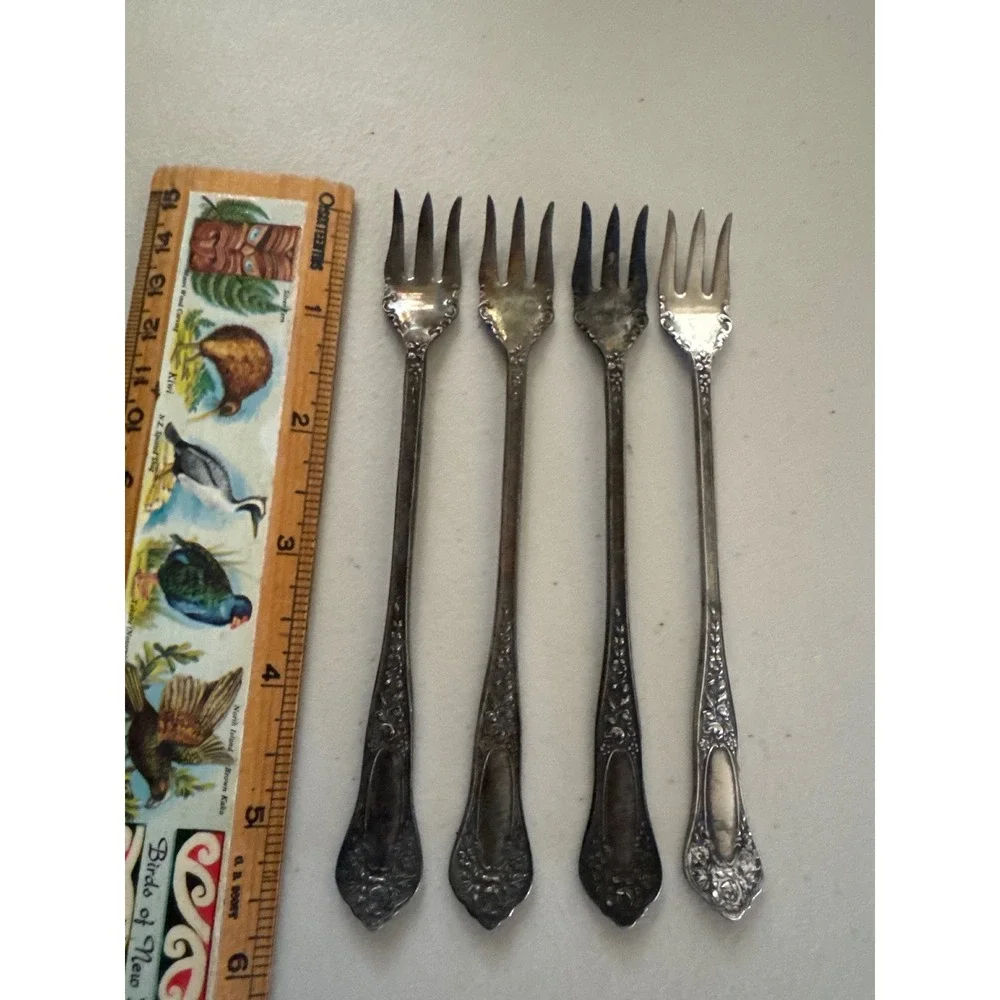 International Silver Beauty 1909 Silverplate Cocktail Forks Set 4 Wm Rogers AA